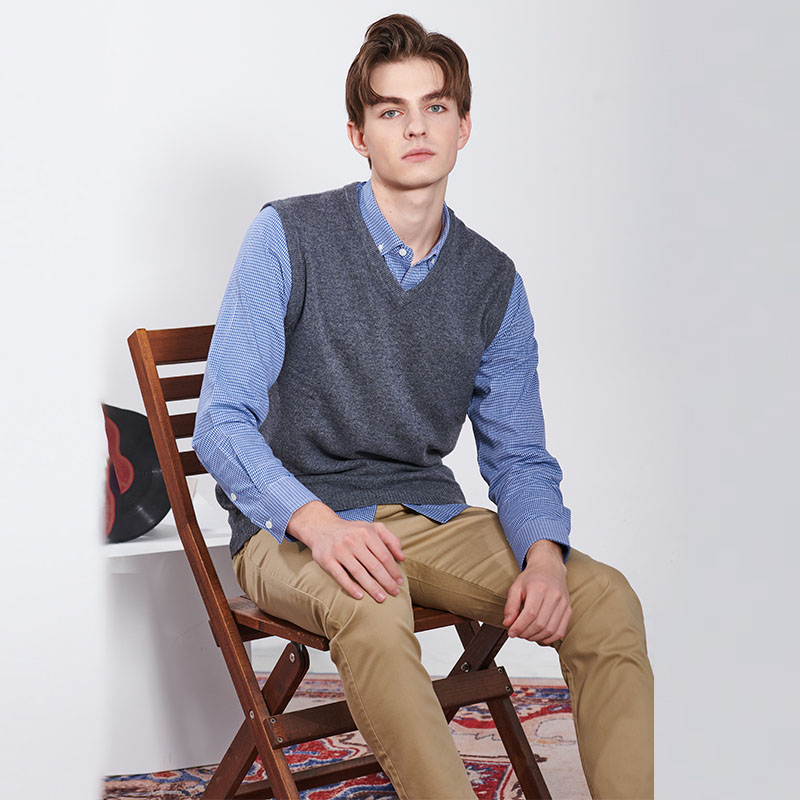 Tyylikkään muotoilunsa lisäksi Cashmere Mock Neck Pullover Sweater on myös uskomattoman kestävä ja helppohoitoinen.